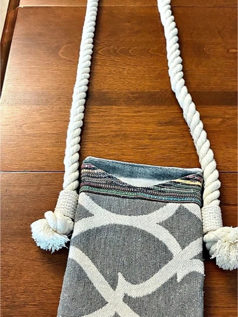 The Original Chums Handmade Geometric Shoulder Phone Carrier in Gray & White Bra